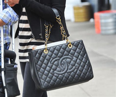 Rumor of Chanel’s new policy on reserving bags 